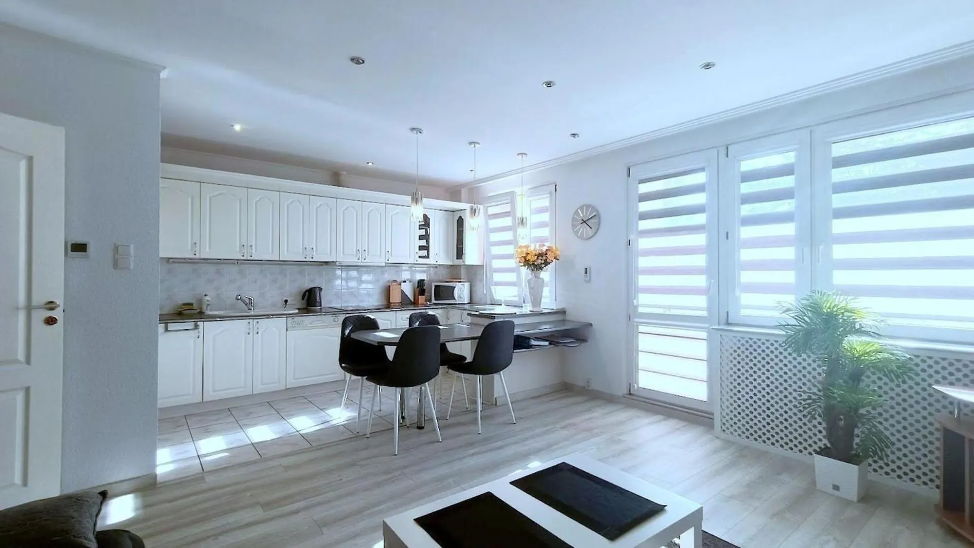 Appartement In Nowe Miasto Mit Garten Kolobrzeg 0*,